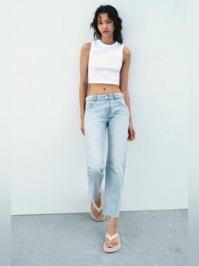 ZARA, distressed high waist light jeans!